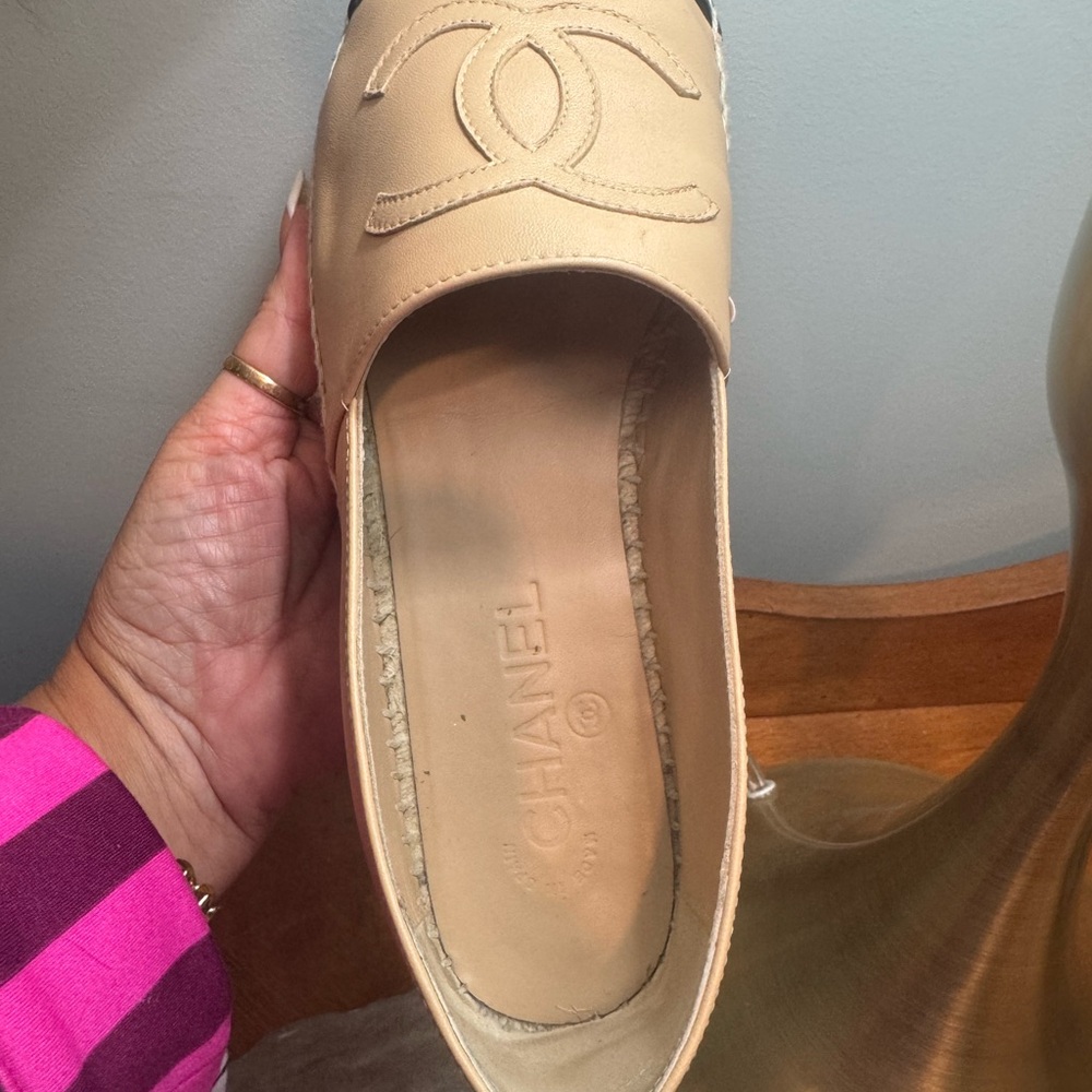 CHANEL Tan and Black Espadrilles - Picture 9 of 13